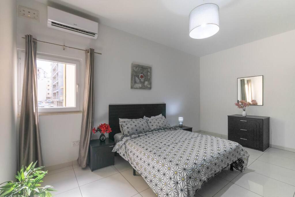 Modern Apt. Close To The Square San Pawl il-Baħar Eksteriør billede